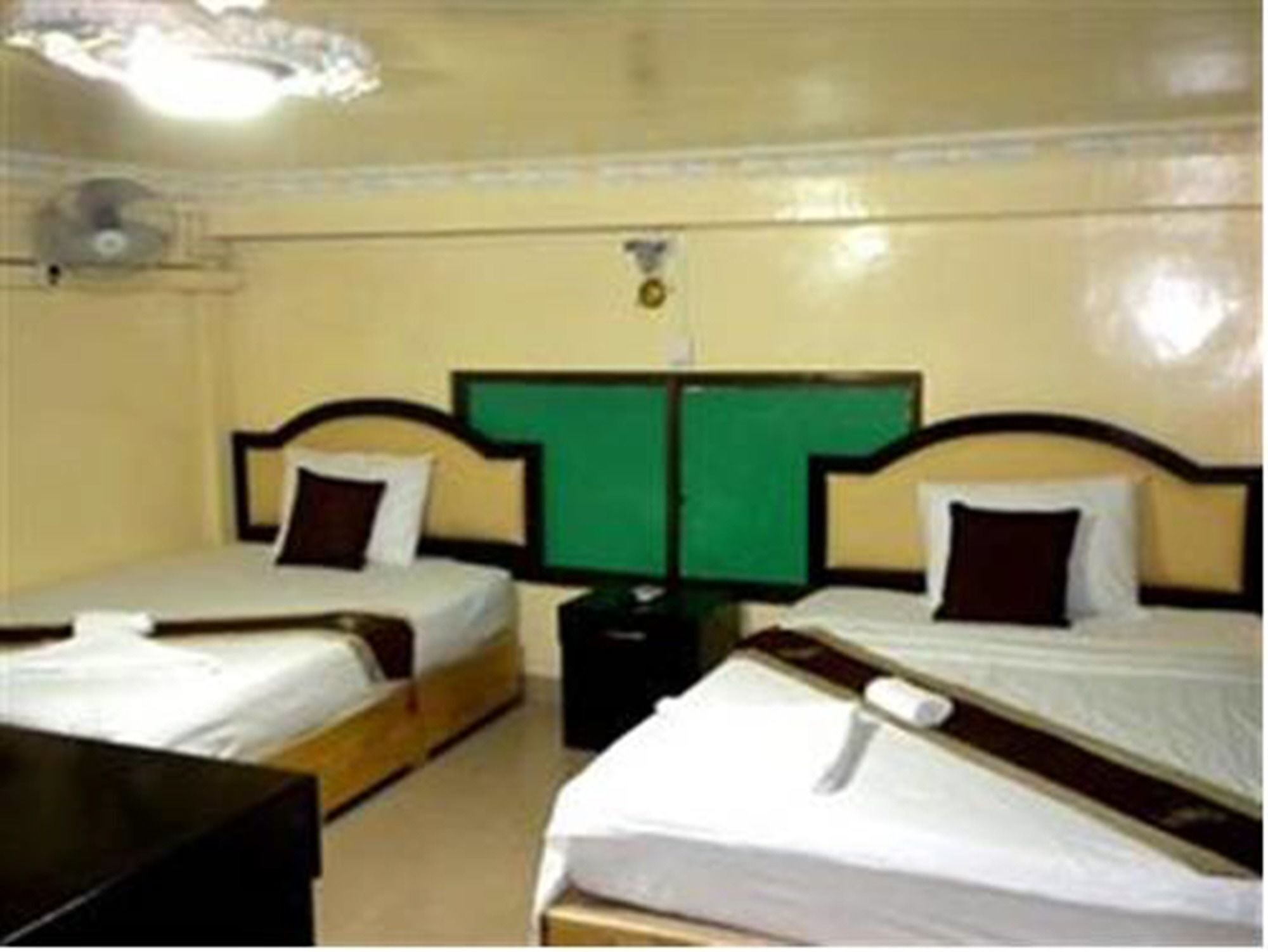 Golden Boat Guesthouse Phnom Penh Eksteriør bilde